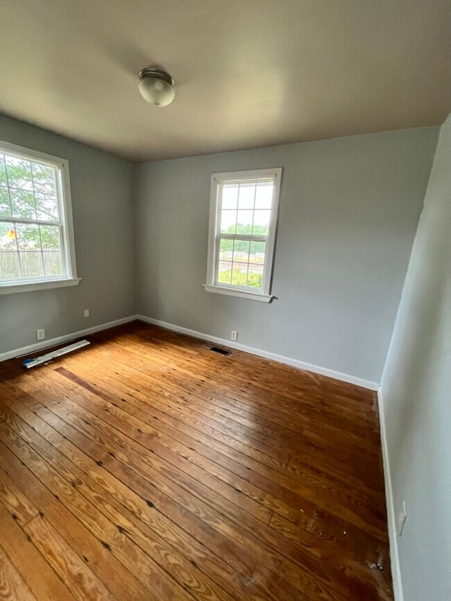 Foto del edificio - 109 Lockman Rd