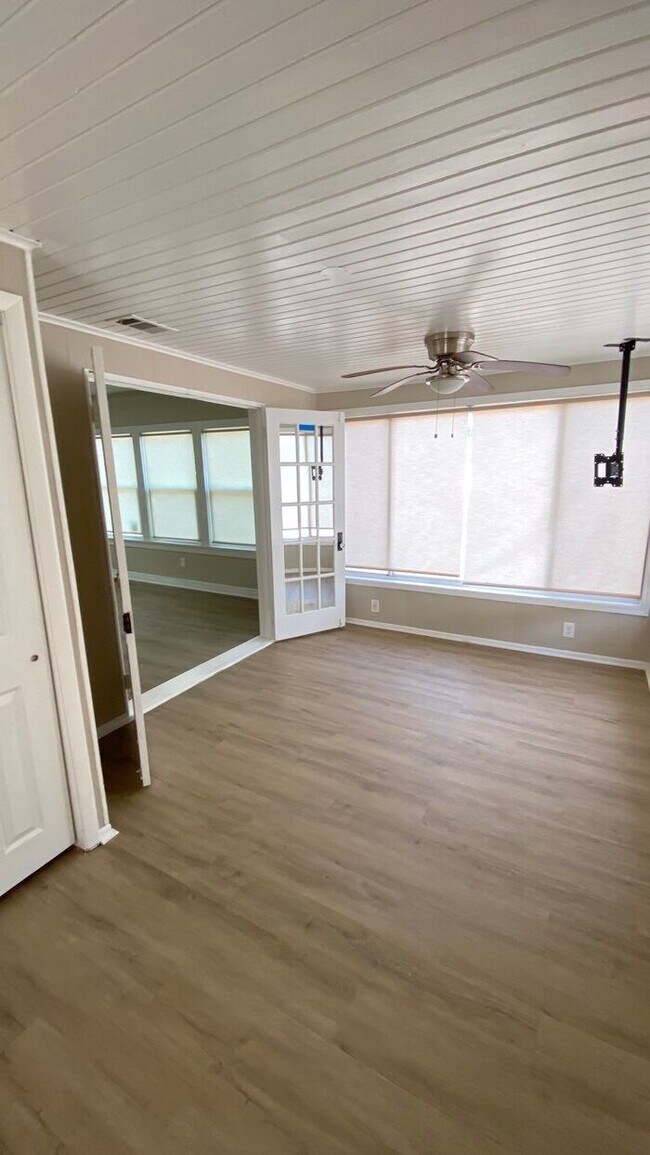 Building Photo - NOW AVAILABLE! - 2610 13TH AVE N, ST PETER...