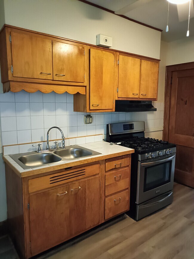 Foto del edificio - 1912 Charles St