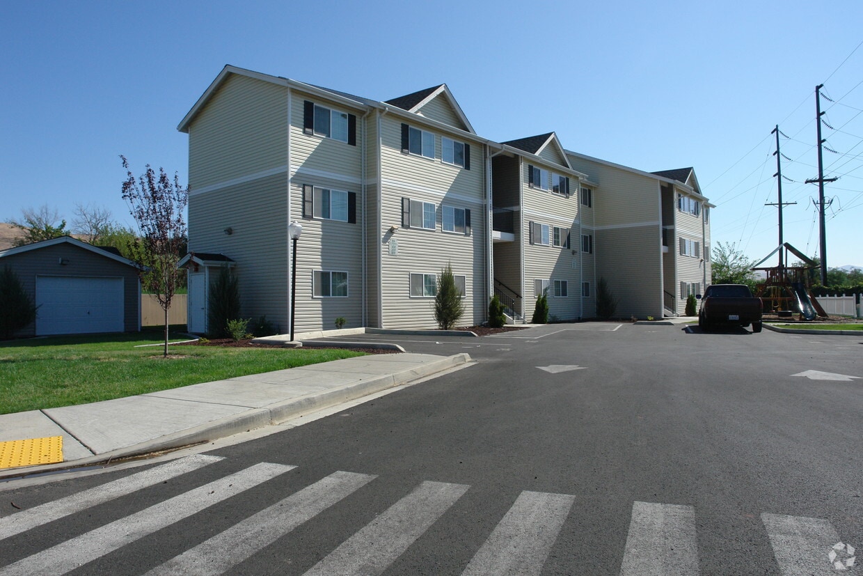 Building Photo - East Ridge Apartments