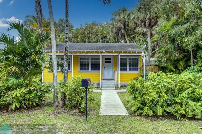 Building Photo - 1416 SW 27th Ct