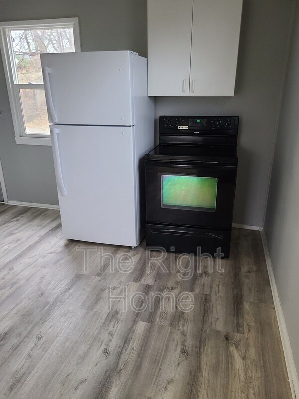 Building Photo - 3874 N 65th St