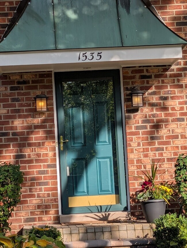 Foto del edificio - 1535 Wedgefield Cir