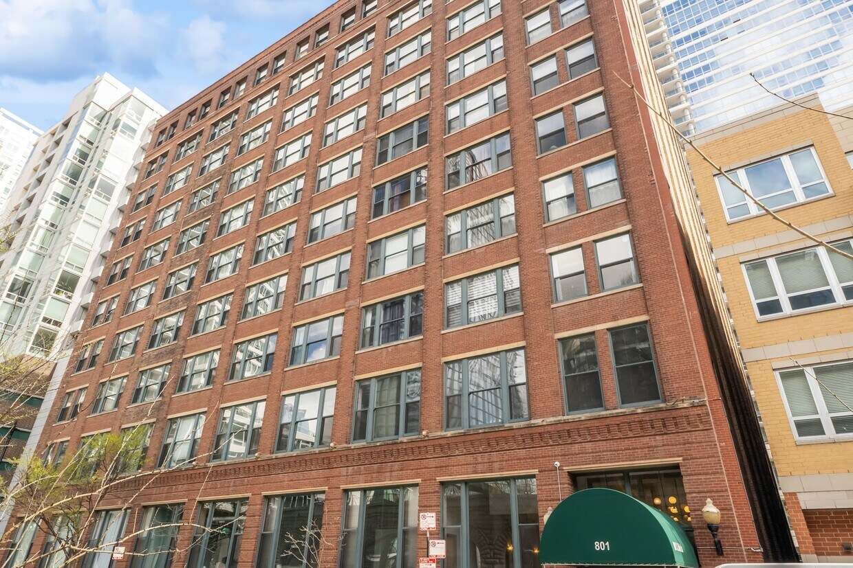 Foto principal - 801 S Wells St