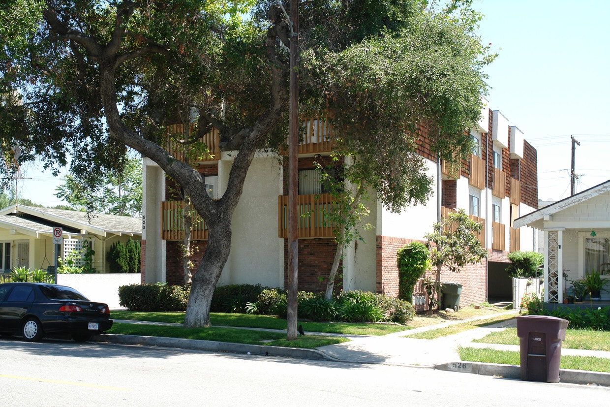 Building Photo - 520 W Doran
