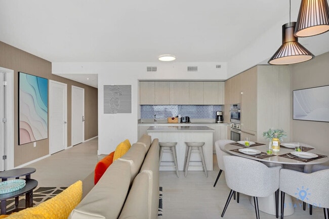 Building Photo - 4010 S Ocean Dr