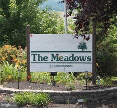 Building Photo - 506 Meadowview Ln
