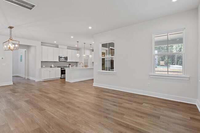 Building Photo - 2054 Florine Dr