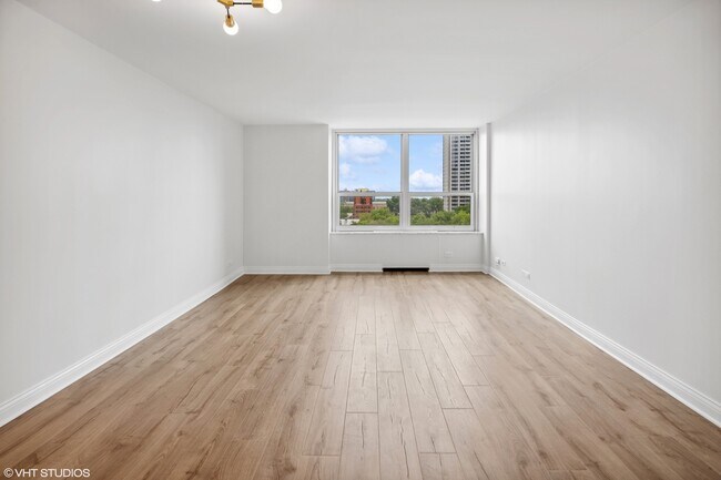 Building Photo - 720 W Gordon Terrace