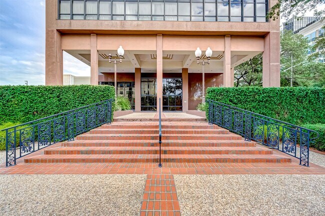Foto del edificio - 5150 Hidalgo St