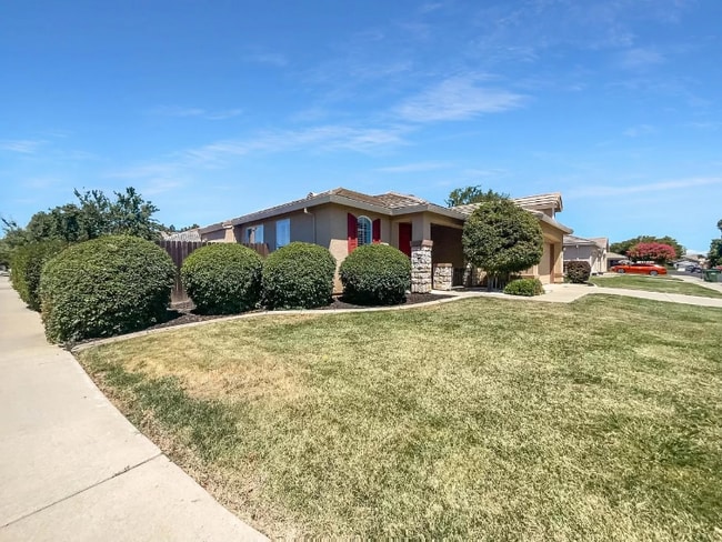 Building Photo - 9752 Sorrena Way