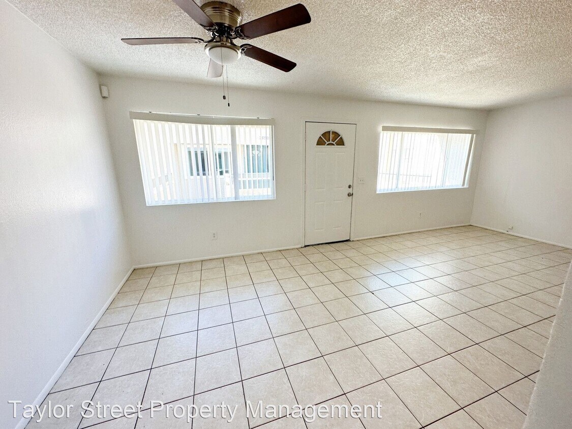 Primary Photo - 3 br, 2 bath House - 2688 N 43rd Ave Apt D