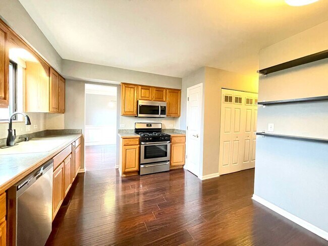 Building Photo - 1090 Norwood Ln