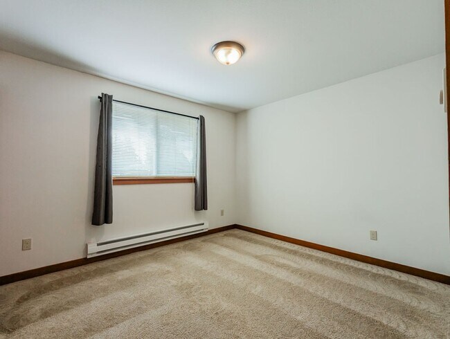 Building Photo - 4811 80th St NE