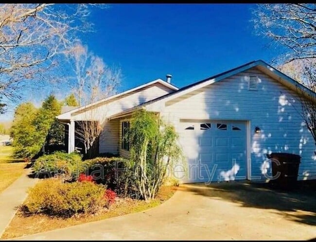 Photo - 514 Greenville St House