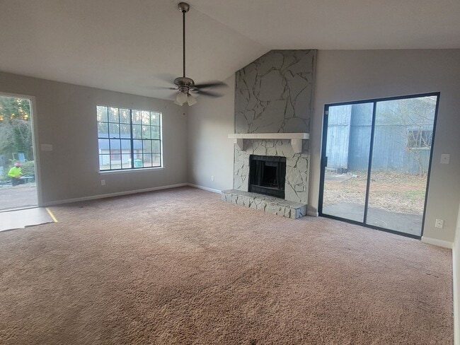 Photo - Super cute updated ranch! - Walk to Keningston Train Station - Self-Showings Available. House