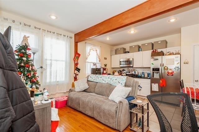 Foto del edificio - 17-19-19 Chase Ct