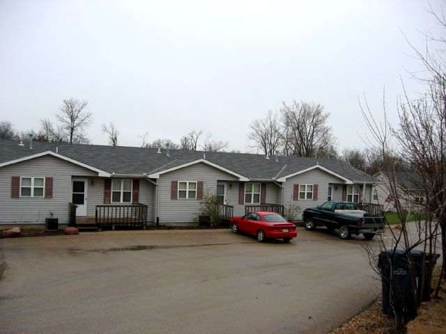 Primary Photo - 414 Sycamore St