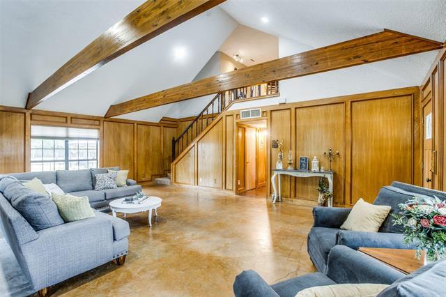 Building Photo - 305 Amoret Cir