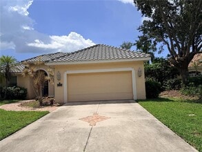 Building Photo - 4621 Sweetmeadow Cir