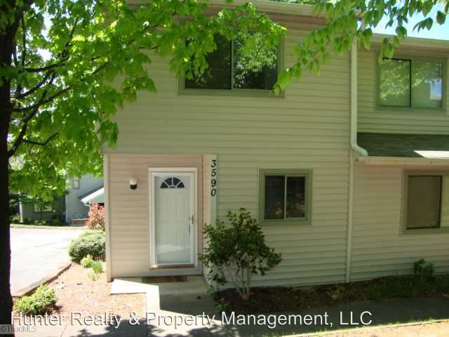 Primary Photo - 3590 Heathrow Dr