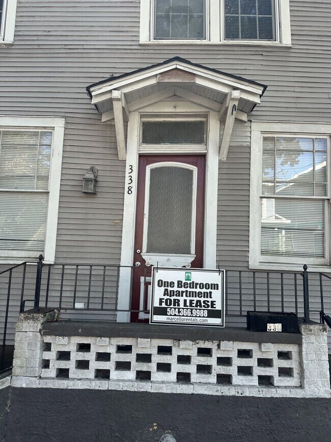 Building Photo - 4337-4339 Banks St