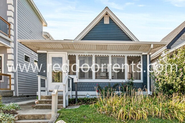 Inviting Fountain Square Home with Charact... - Inviting Fountain Square Home with Charact...