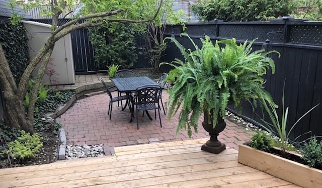 Photo du bâtiment - 111 Summerhill Ave