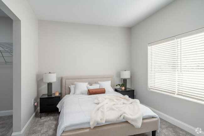 Model - 1BR, 1BA - 790SF - Bedroom - Park Lamont