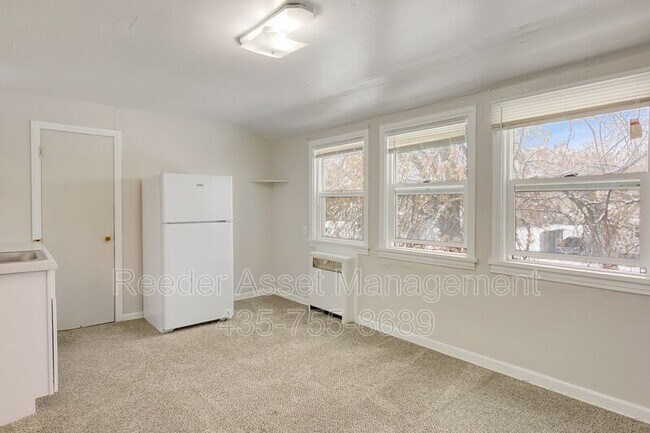 Building Photo - 68 E 300 S