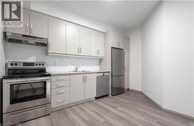 Photo du bâtiment - 36 Grant Ave