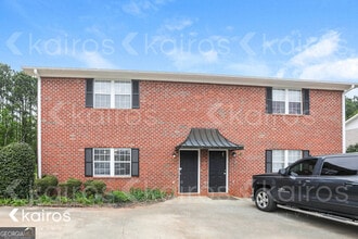 Building Photo - 135 Fawn Dr