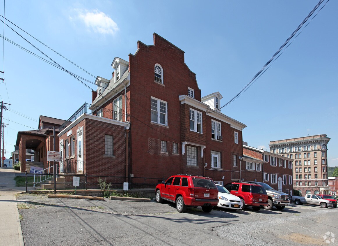 Building Photo - 356 Washington Ave