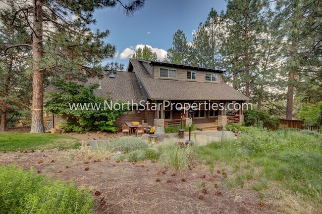 Building Photo - Spacious Five Bed Home in NW Bend