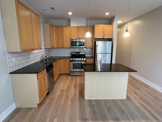 Foto del edificio - 6617 S Ingleside Ave