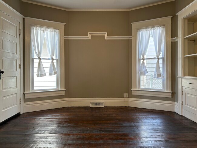 Foto del edificio - 503 W Allen St