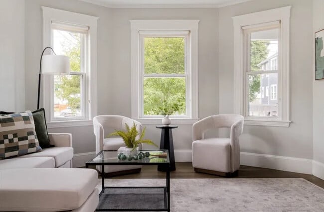 Building Photo - 36 Burgoyne St