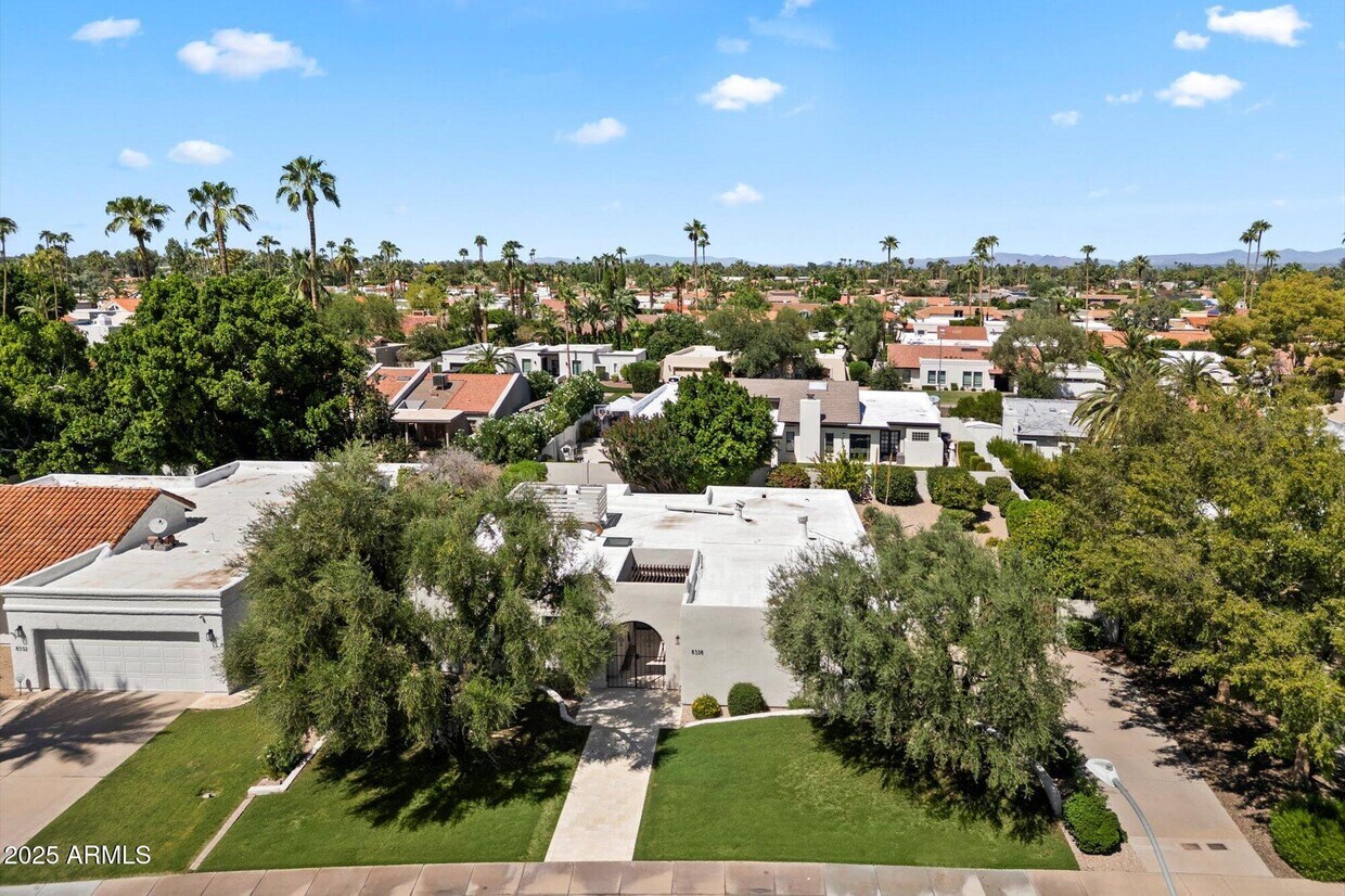 Foto principal - 8338 E San Rafael Dr