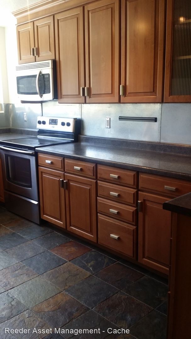 Foto del edificio - 2 br, 2 bath House - 525 East 200 North