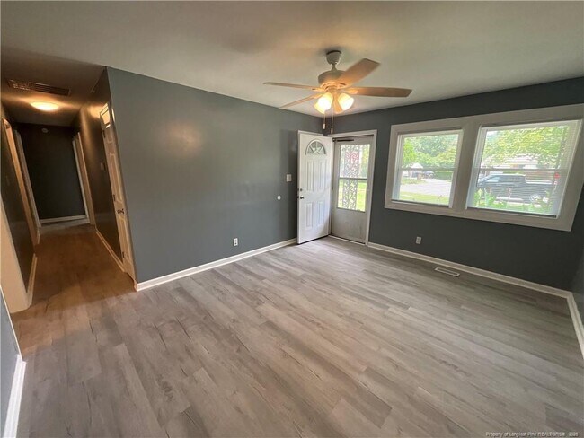 Foto del edificio - 1422 Grandview Dr