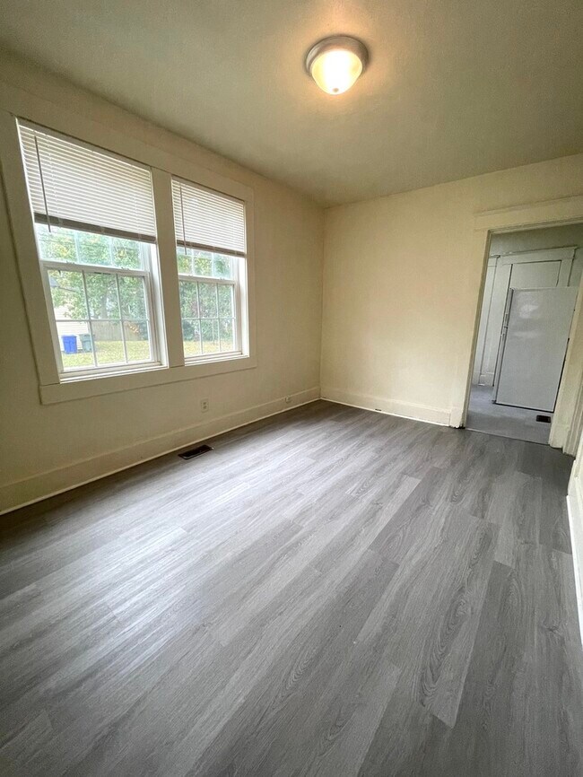Foto del edificio - COME MEET YOUR NEW HOME! 2 BEDROOM DUPLEX ...
