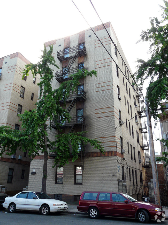 2800 Creston Ave, Bronx, NY 10468 - Apartments in Bronx, NY ...