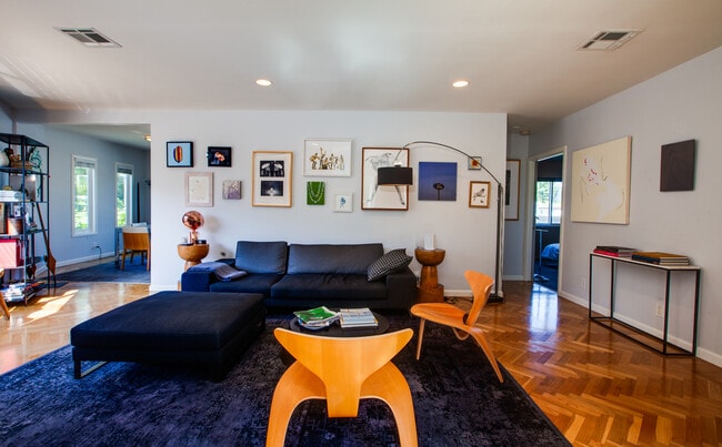 Building Photo - 8574 Rugby Dr