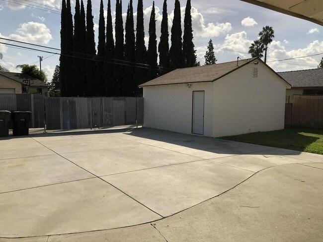 Foto del edificio - 720 S Glendora Ave