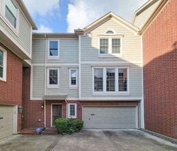 Building Photo - 2208 Taft St