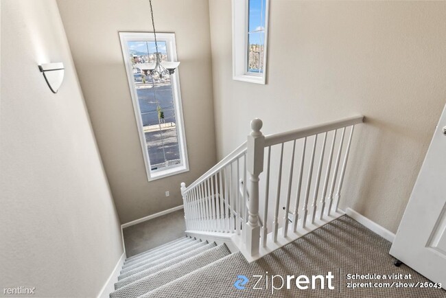 Building Photo - 3 br, 2.5 bath Townhome - 3431 Monaghan St...