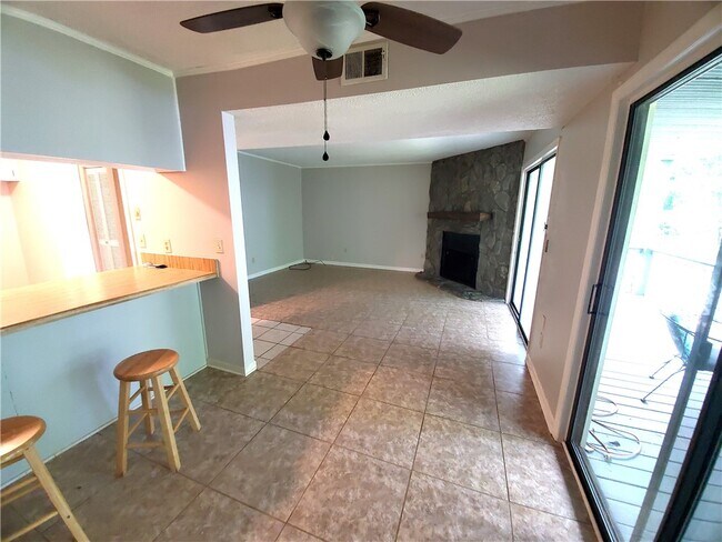Building Photo - 18A Hartwell Villas