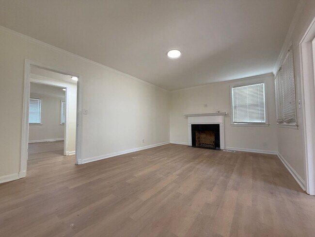 Foto del edificio - Recently remodeled 3-bedroom, 2-bath home located in East Montgomery.