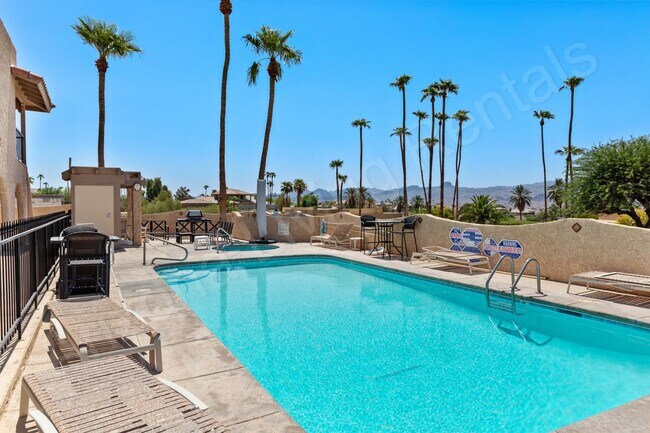 Foto del edificio - SPACIOUS CONDO WITH POOL