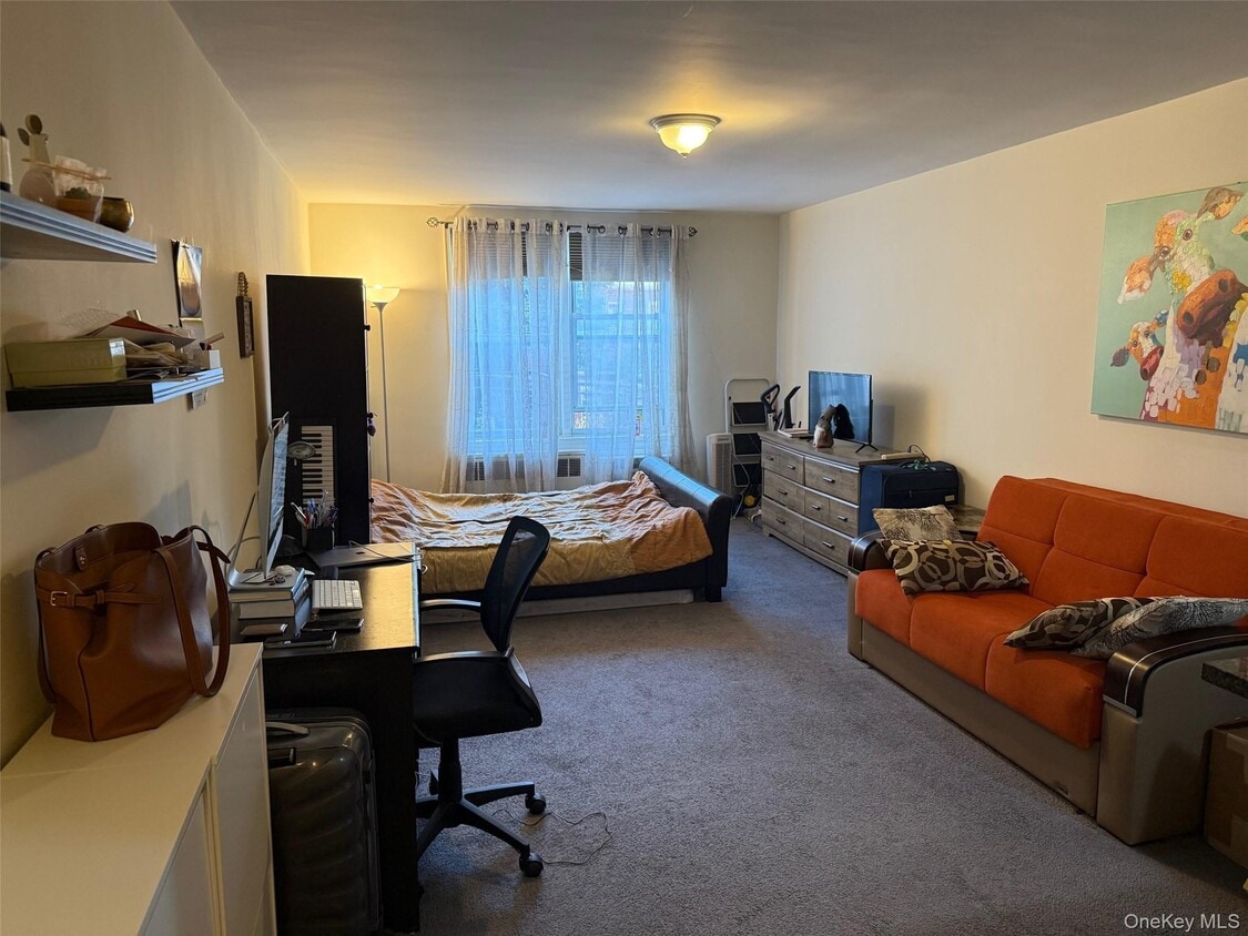 Foto principal - 30-44-44 29th St